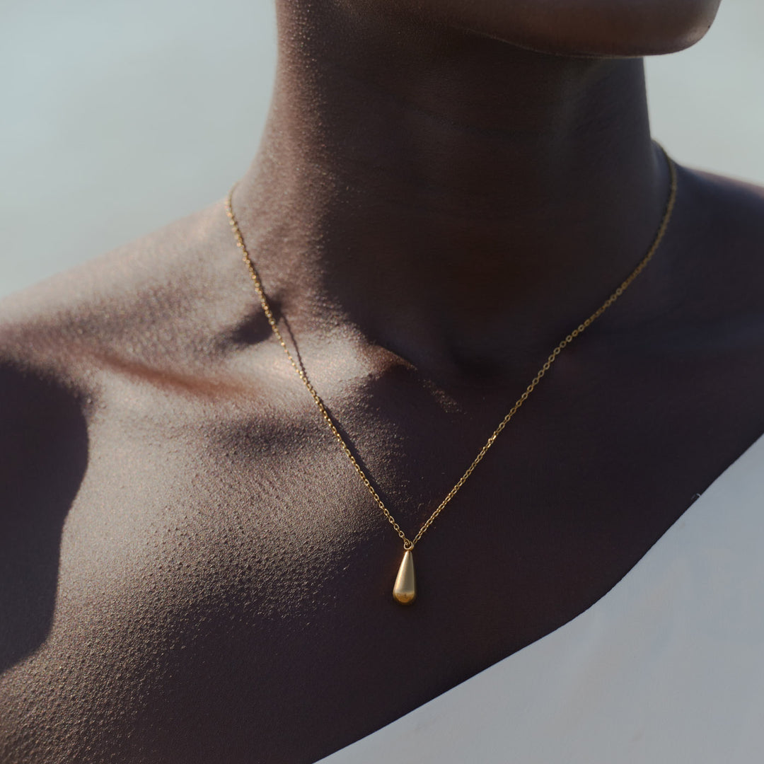 Skylar - Collier avec pendentif goutte en acier inoxydable